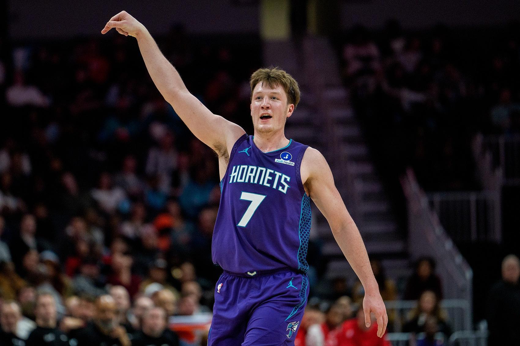 u8官方网站-1战轰进29个三分球！黄蜂大胜凯尔特人，证明湖人的1个操作太关键