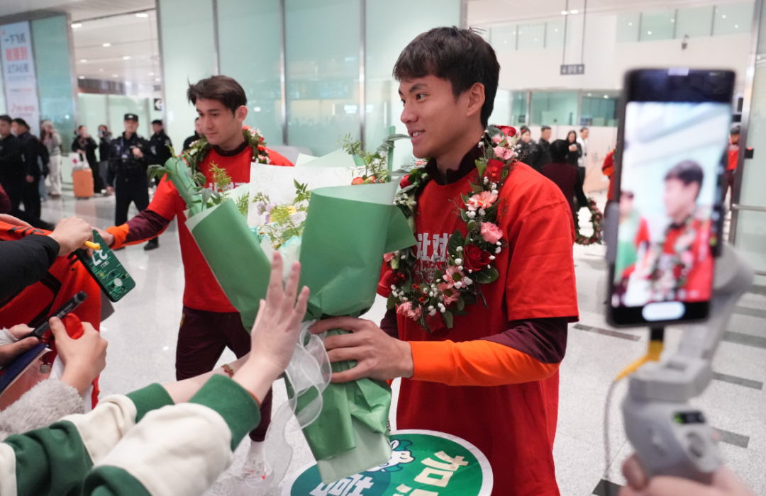 u8官网.u8登录-U23国足队员向余望：这趟旅程很梦幻，看到了和亚洲一流球队的差距，拼命想缩小差距，希望下次避免遗憾