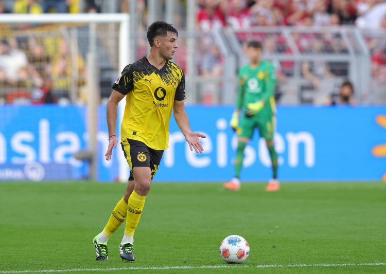 u8官方网站-BBC：切尔西已从多特召回安塞尔米诺，他将被评估并可能留队效力